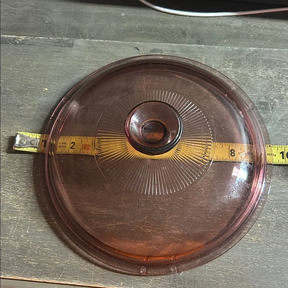 Pyrex V2.5C cranberry glass replacement lid, designed for the Corning‎ Visions